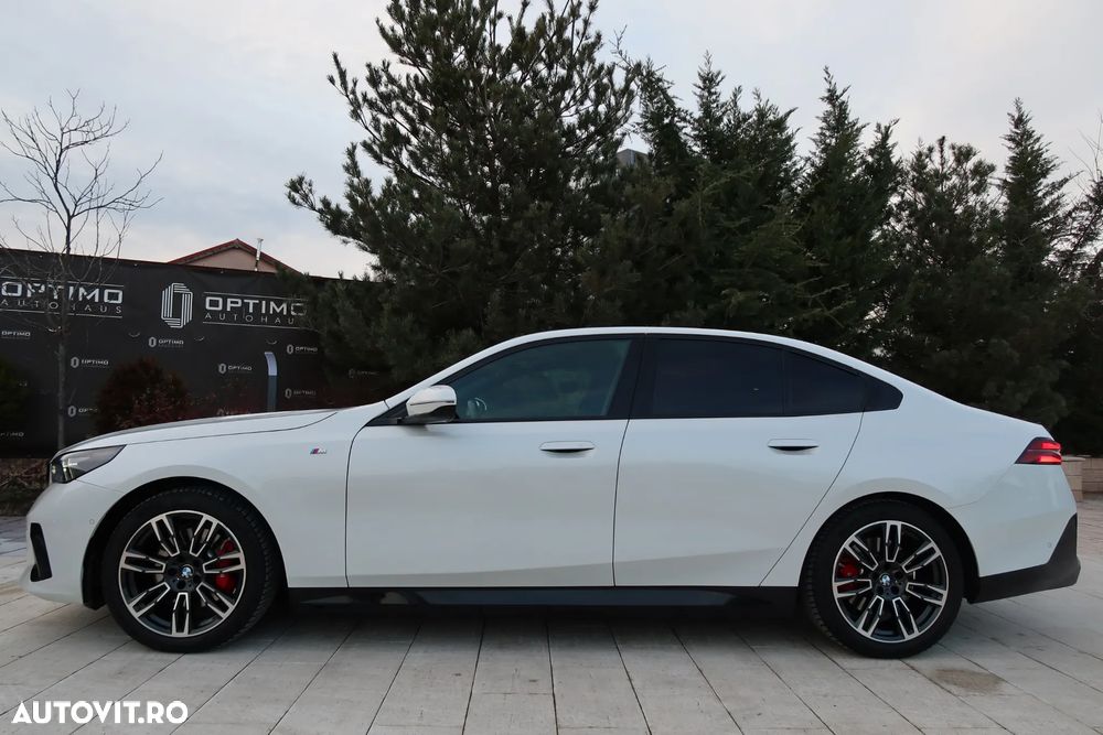 BMW Seria 5 520i Aut. M Sport Edition - 4