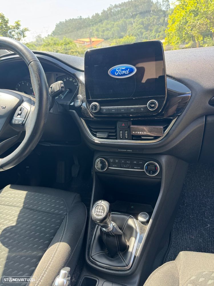 Ford Fiesta 1.0 EcoBoost Titanium - 4