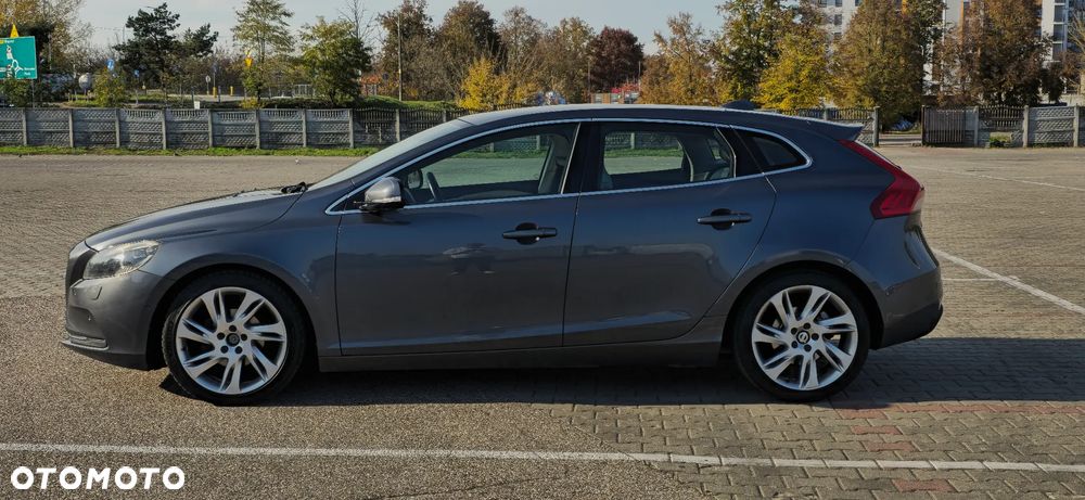 Volvo V40 D2 Summum - 3
