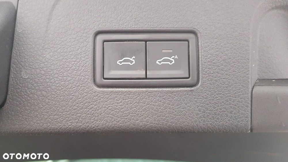 Volkswagen Passat - 19
