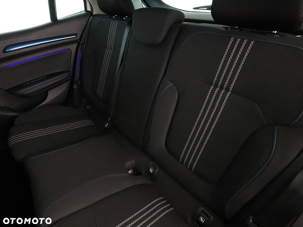 Renault Megane ENERGY TCe 205 EDC GT - 17