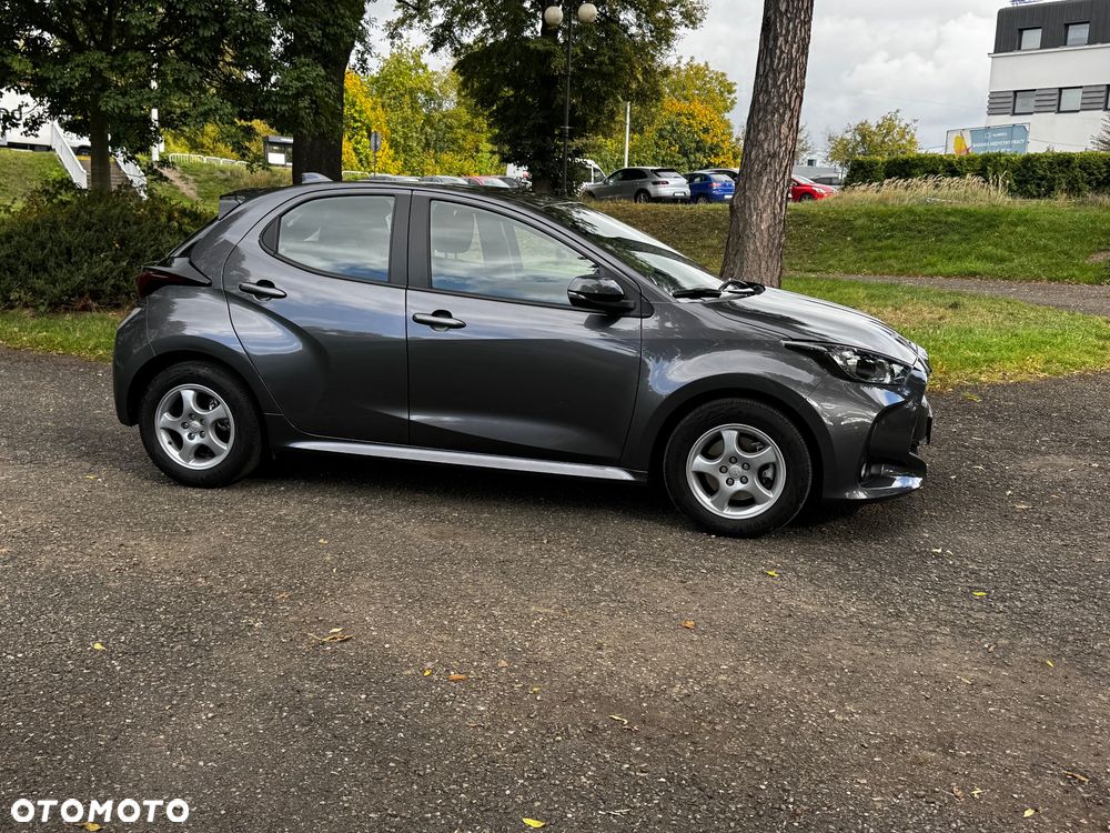Toyota Yaris - 10
