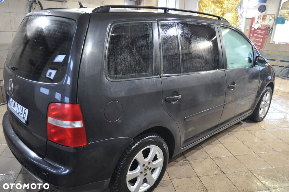 Volkswagen Touran 1.9 TDI Highline - 7
