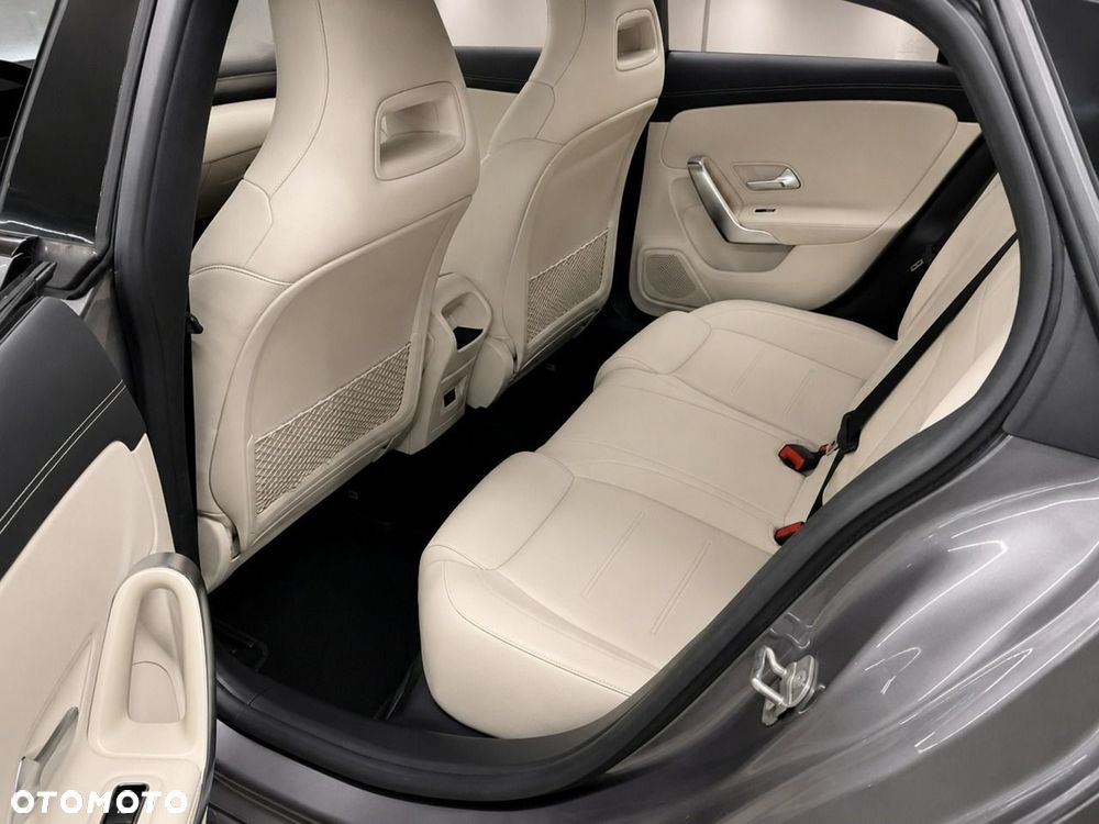 Mercedes-Benz CLA 250 e PHEV 8G-DCT - 5