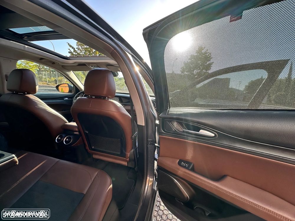 Alfa Romeo Stelvio 2.2 D Super AT8 - 10