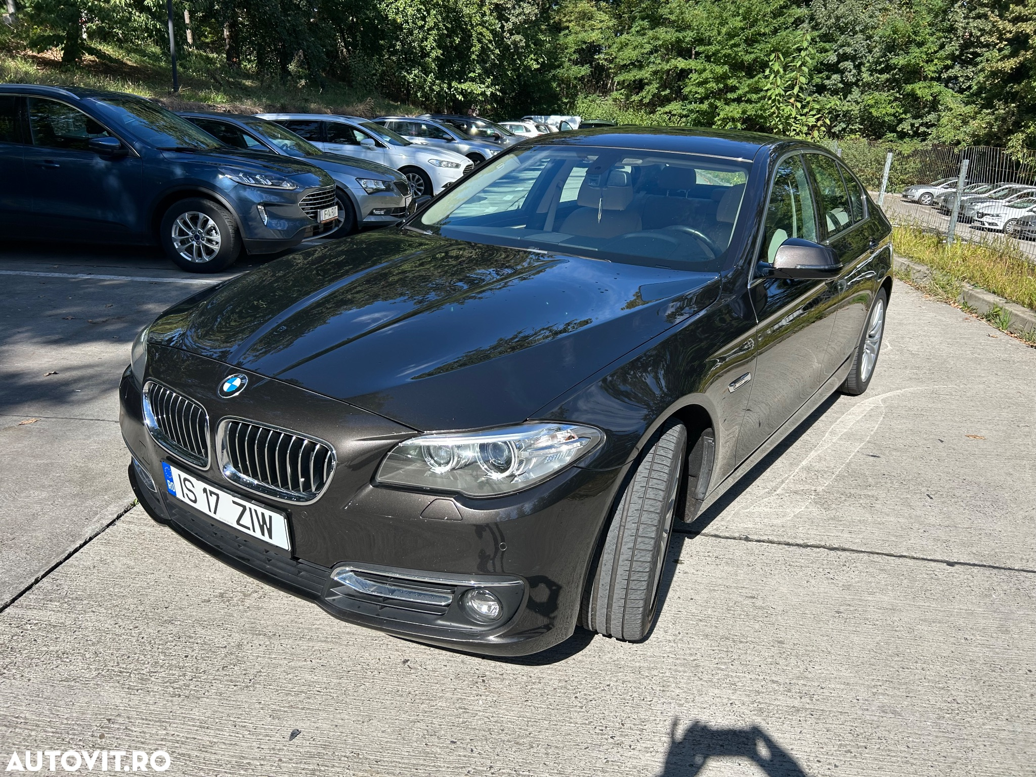 BMW Seria 5 520i Touring Aut. Luxury Line - 11