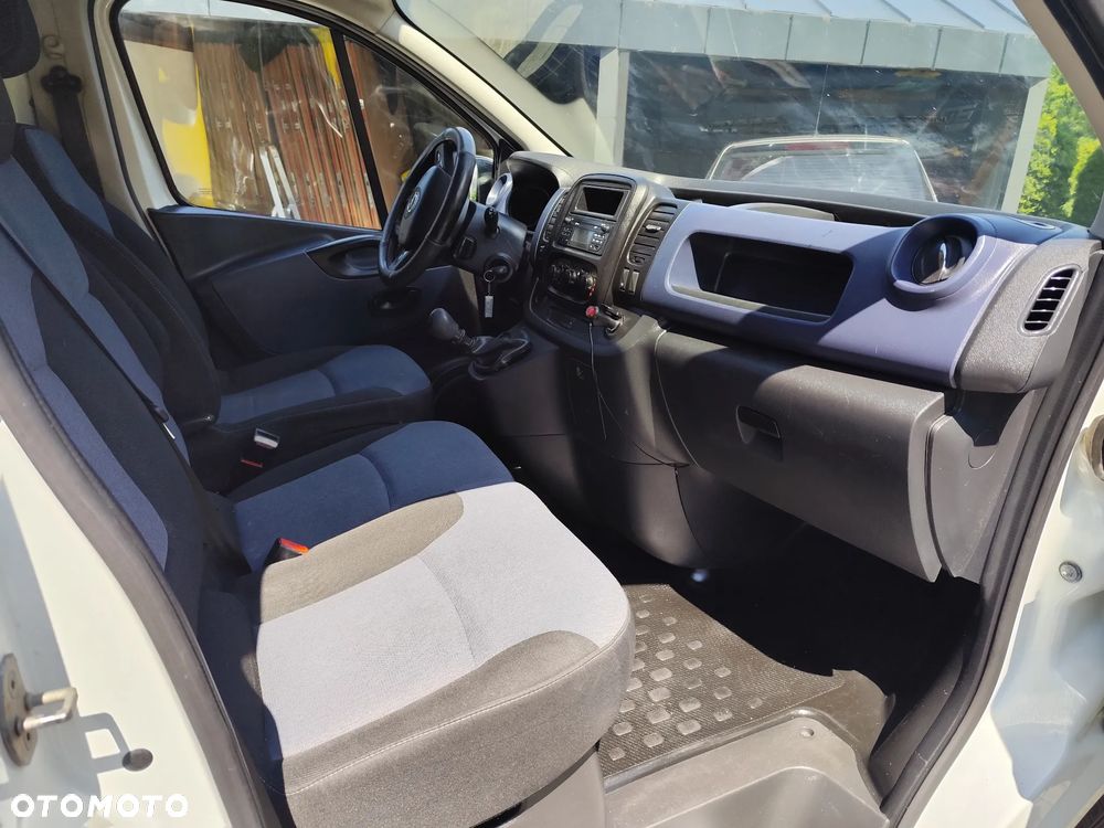 Opel Vivaro L2H1 2,9t Elegance - 10