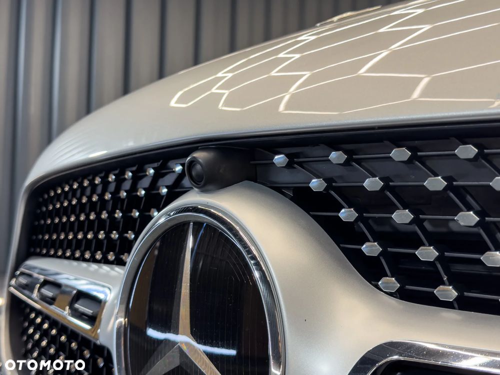 Mercedes-Benz GLA - 11