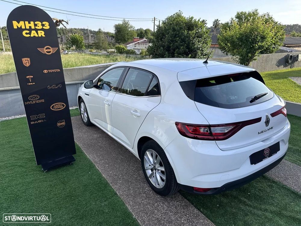 Renault Mégane 1.5 Blue dCi Intens - 14