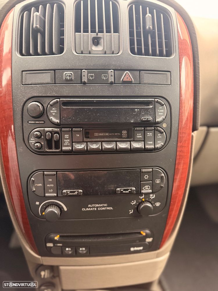 Chrysler Voyager 2.5 CRD LX - 11