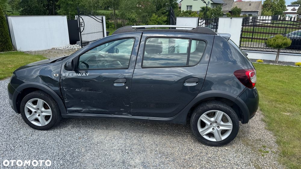 Dacia Sandero - 4