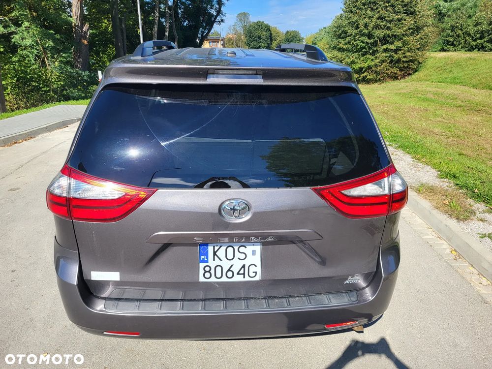 Toyota Sienna 3.5 V6 LE AWD - 13