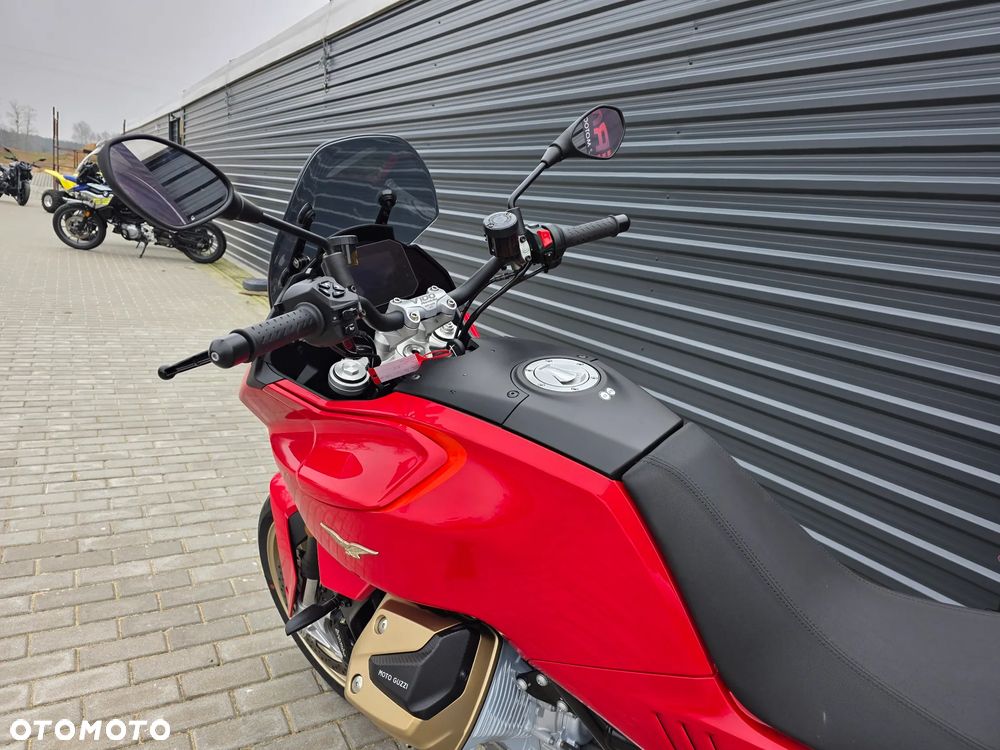 Moto Guzzi V100 Mandello - 10