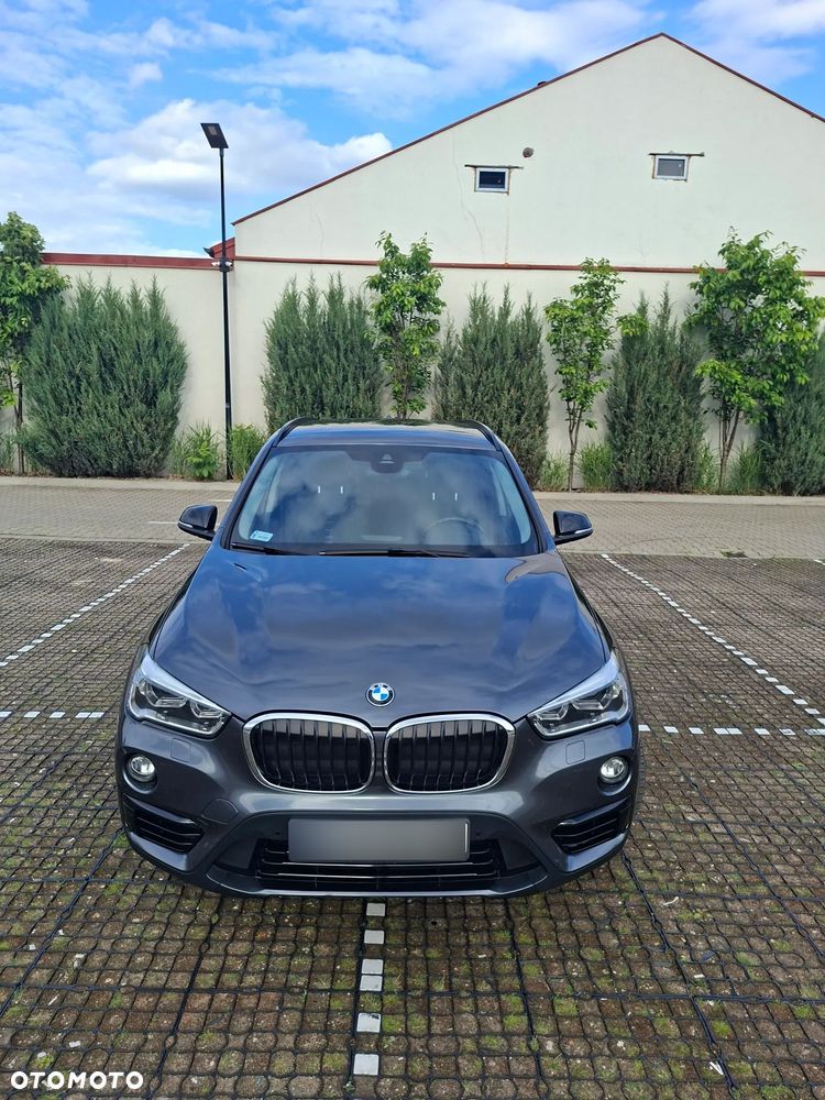 BMW X1 sDrive18i Sport Line - 3