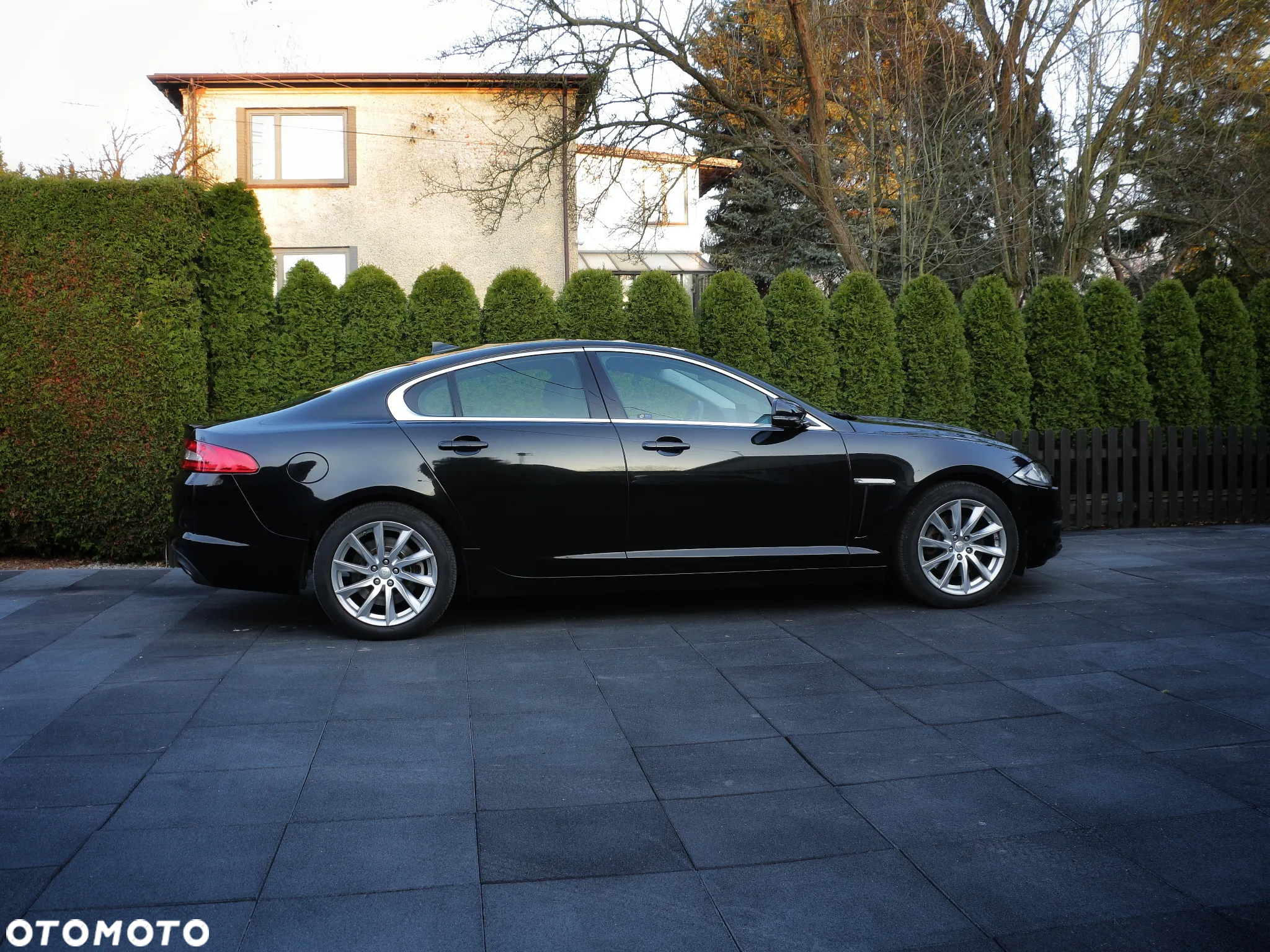 Jaguar XF 2.0 T Luxury - 2