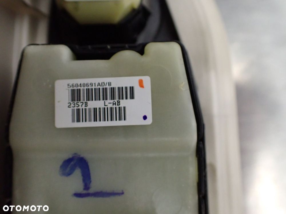 PANEL STEROWANIA SZYB DODGE CALIBER 56040691AD  56040694AD 0079886AA - 5