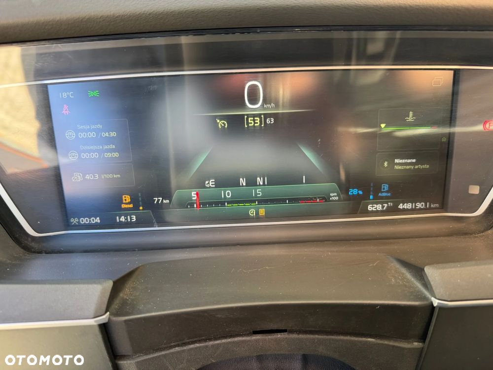 Volvo FH16 750 8x4 POJAZD DO DRZEWA - 9