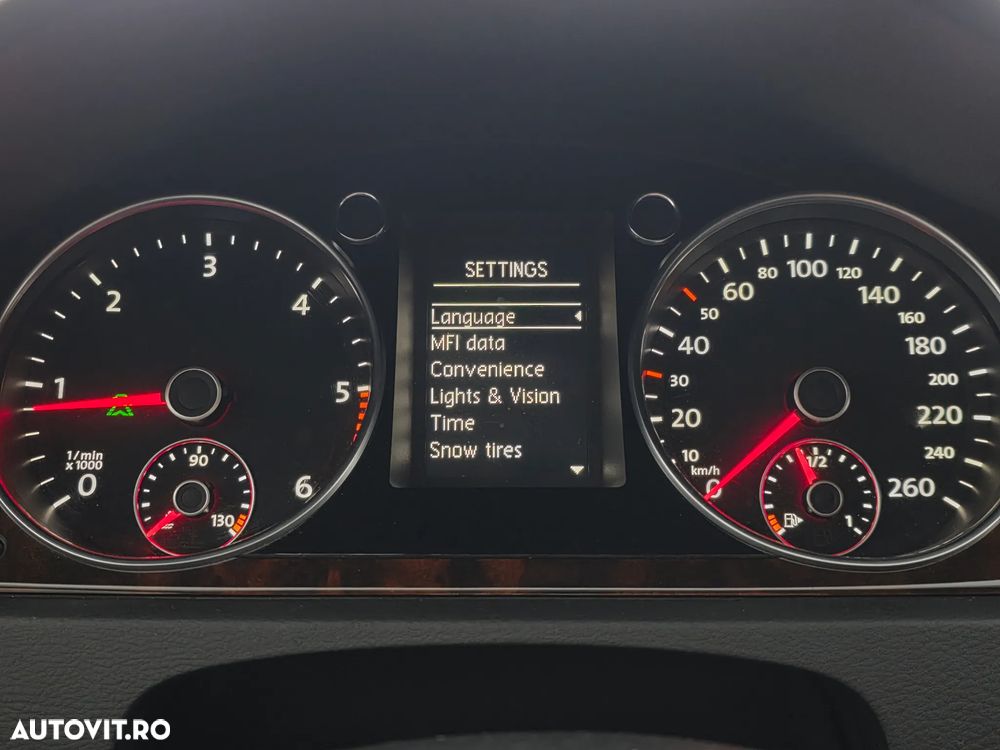 Volkswagen Passat 2.0 TDI DPF DSG Highline - 14