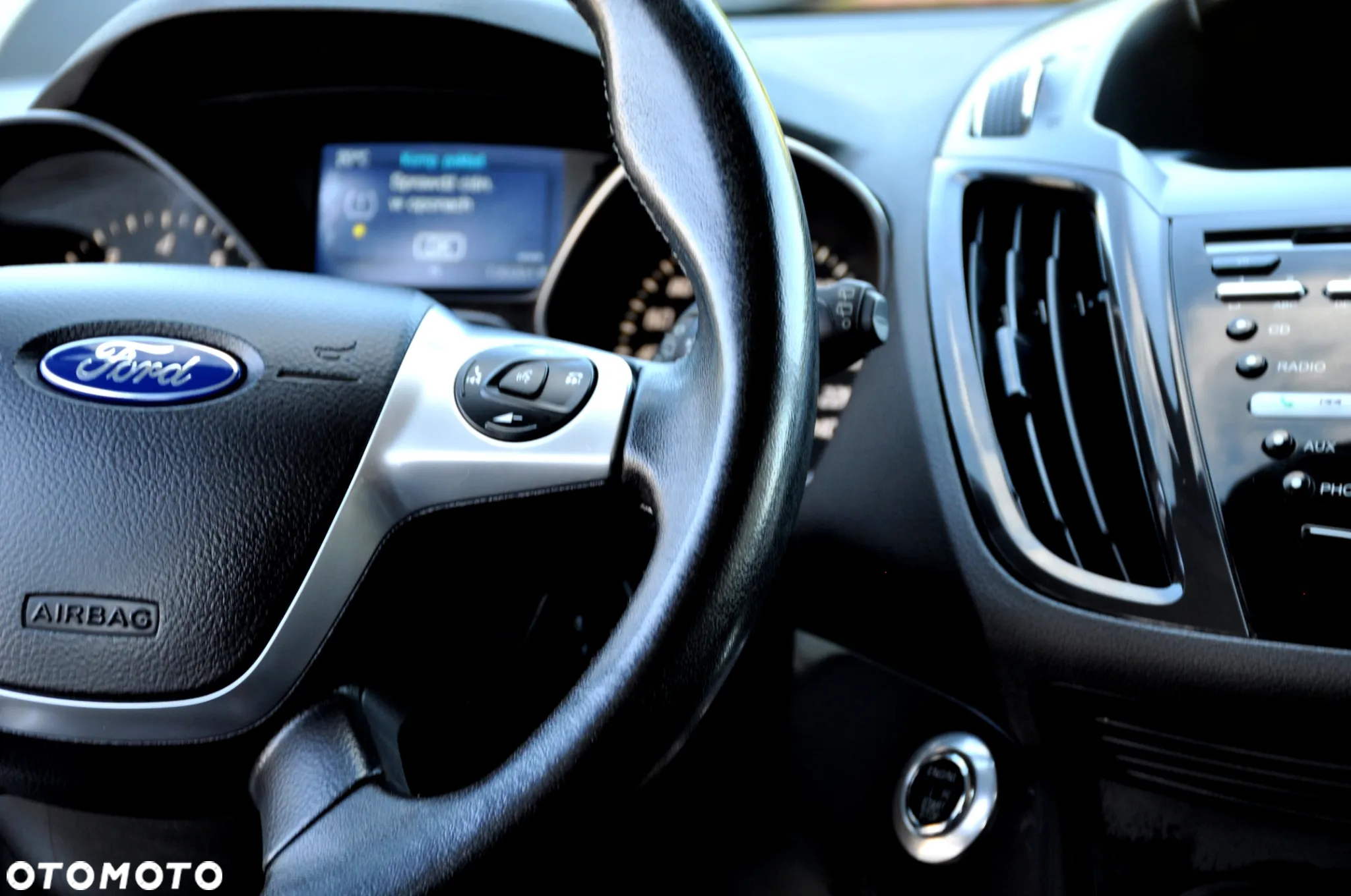 Ford Kuga 1.6 EcoBoost 2x4 Individual - 28