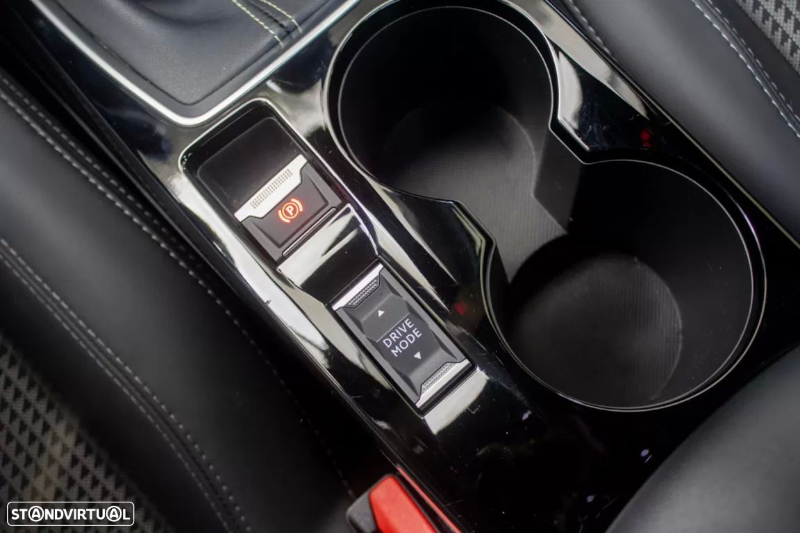 Peugeot 208 1.2 PureTech GT - 23