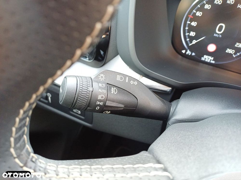 Volvo XC 60 - 25