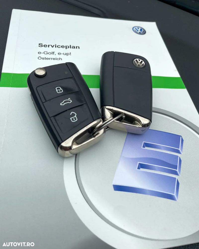 Volkswagen Golf e-Golf - 22