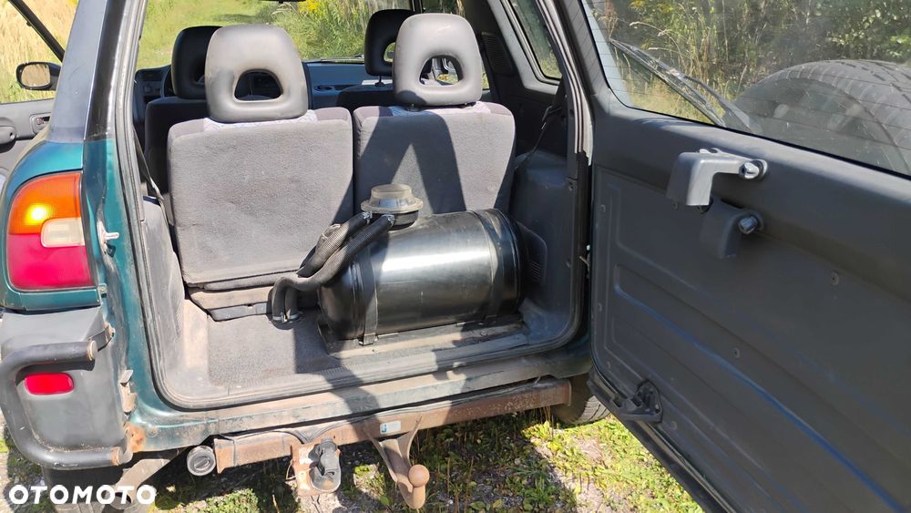 Toyota RAV4 - 5