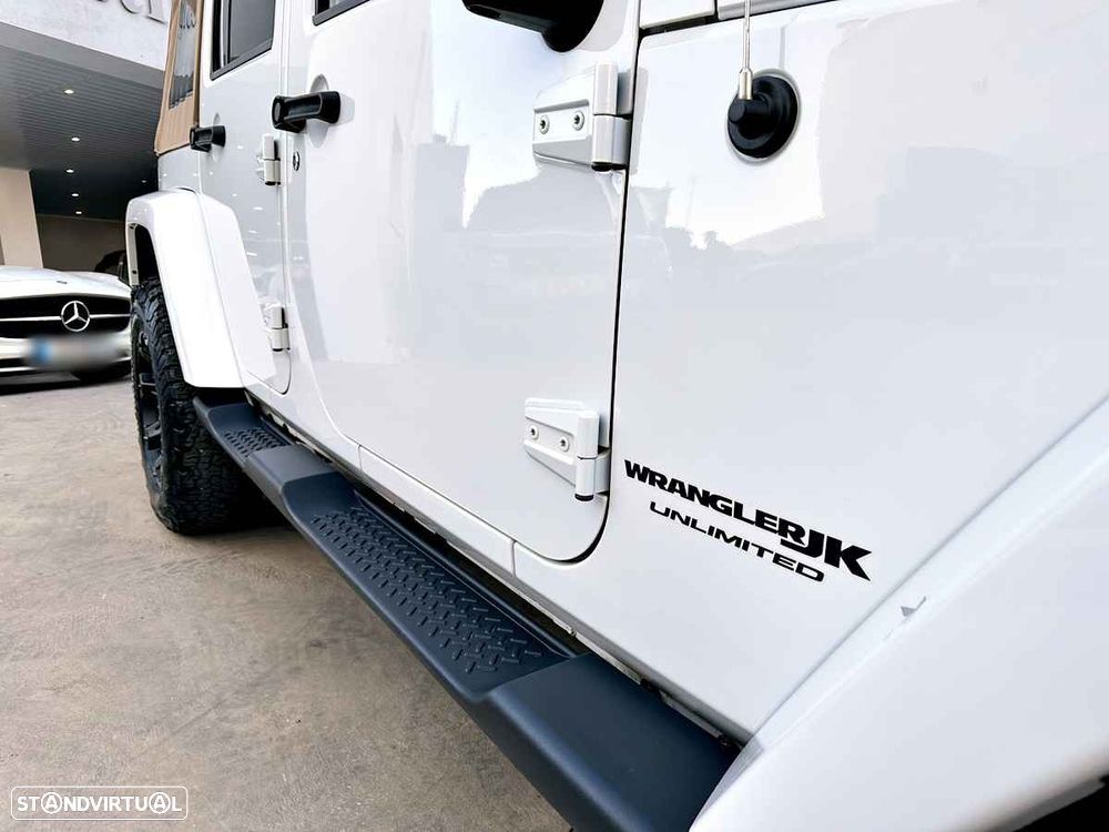 Jeep Wrangler Unlimited - 46