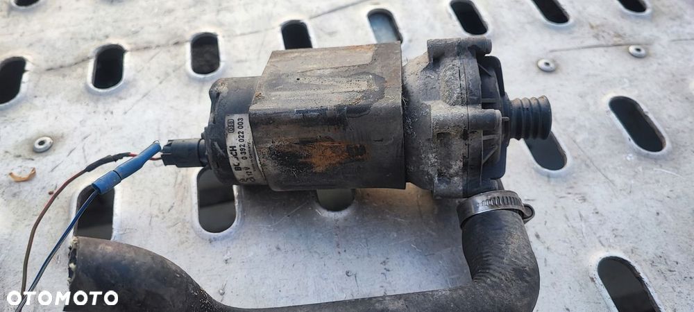 Mercedes W220 4.0 CDI Pompa Wody A0005504883 - 1