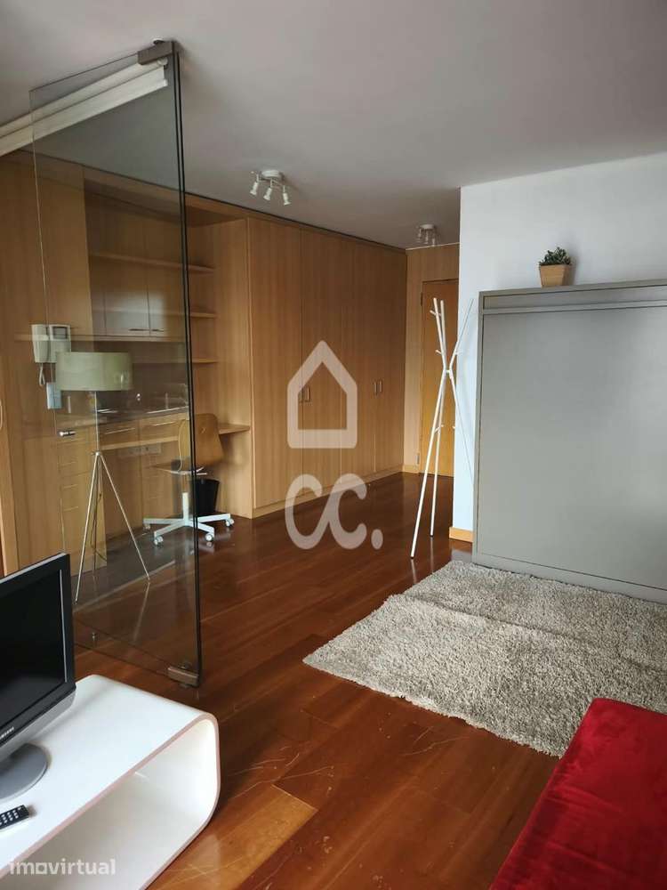 Apartamento T0 mobilado e equipado no centro da Solum - Grande imagem: 2/18