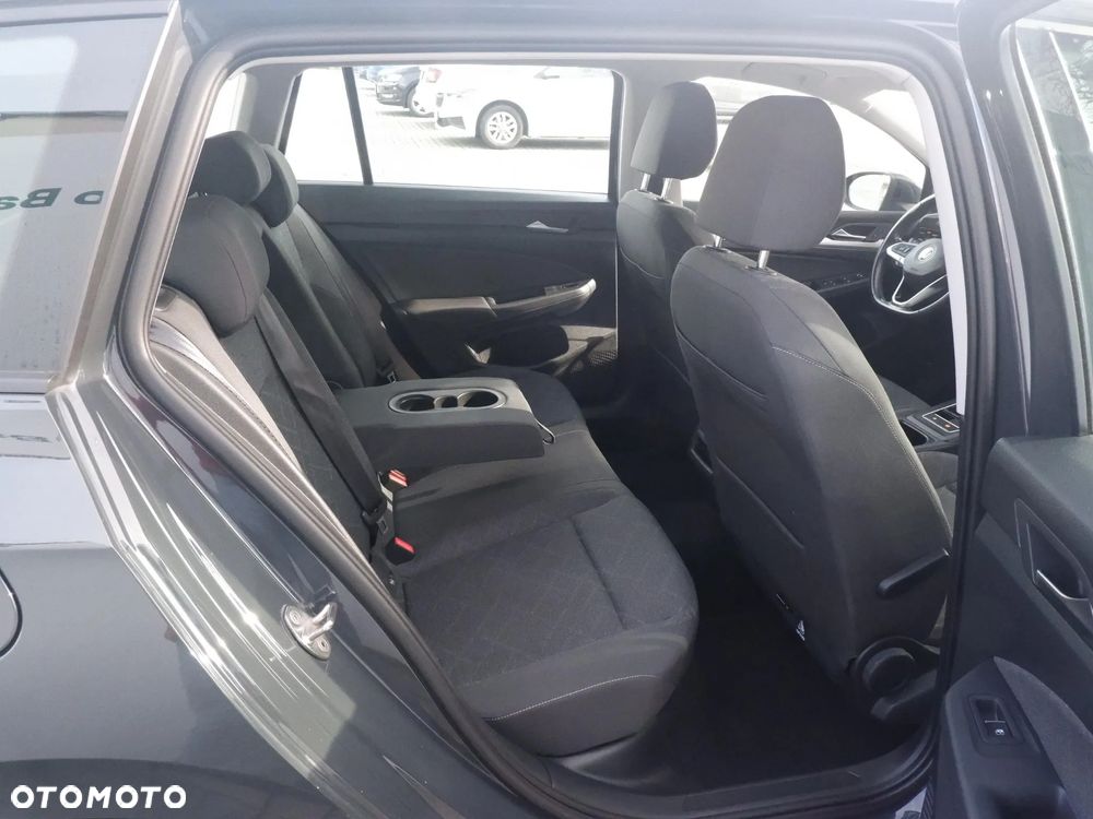 Volkswagen Golf VIII 1.5 TSI EVO Life - 17