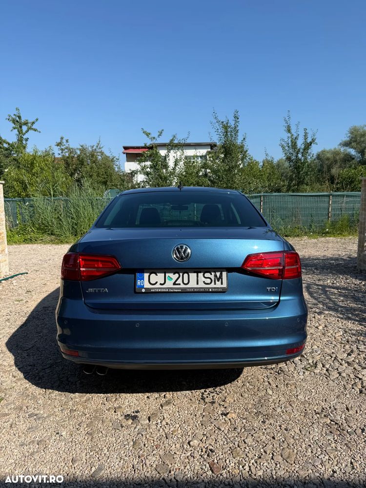 Volkswagen Jetta - 5