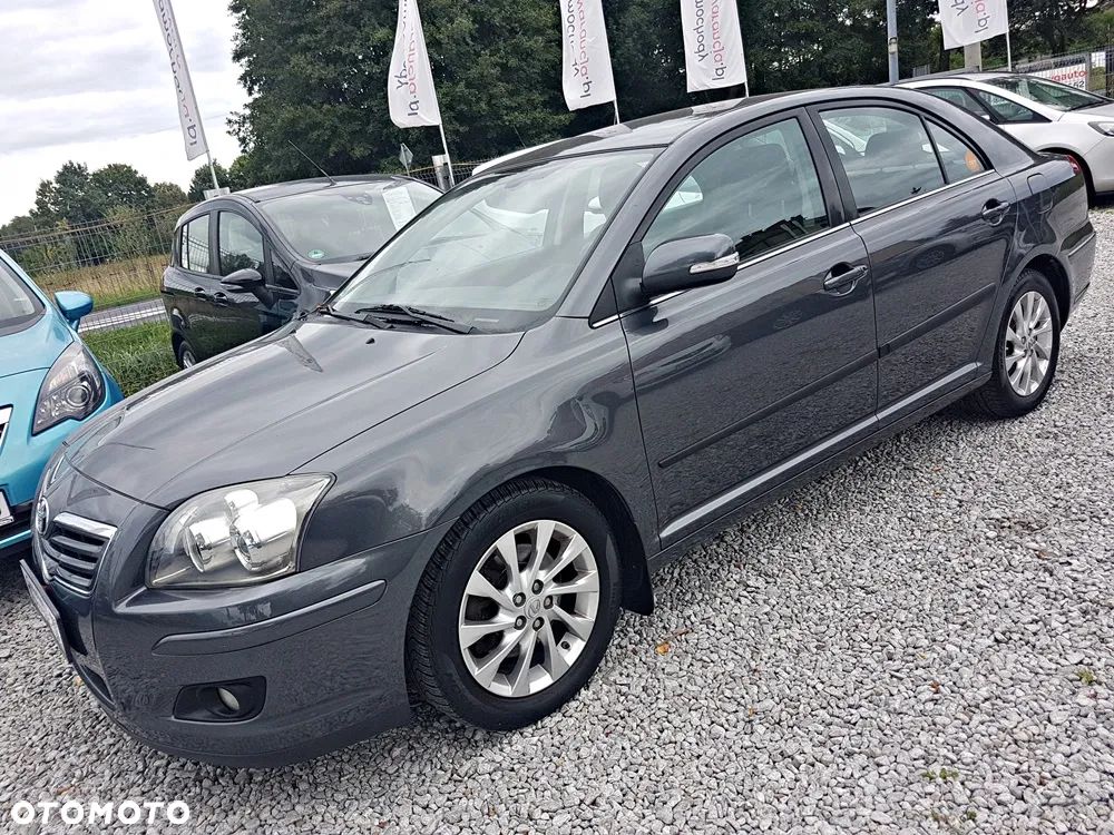 Toyota Avensis 2.0 VVT-i Executive - 3