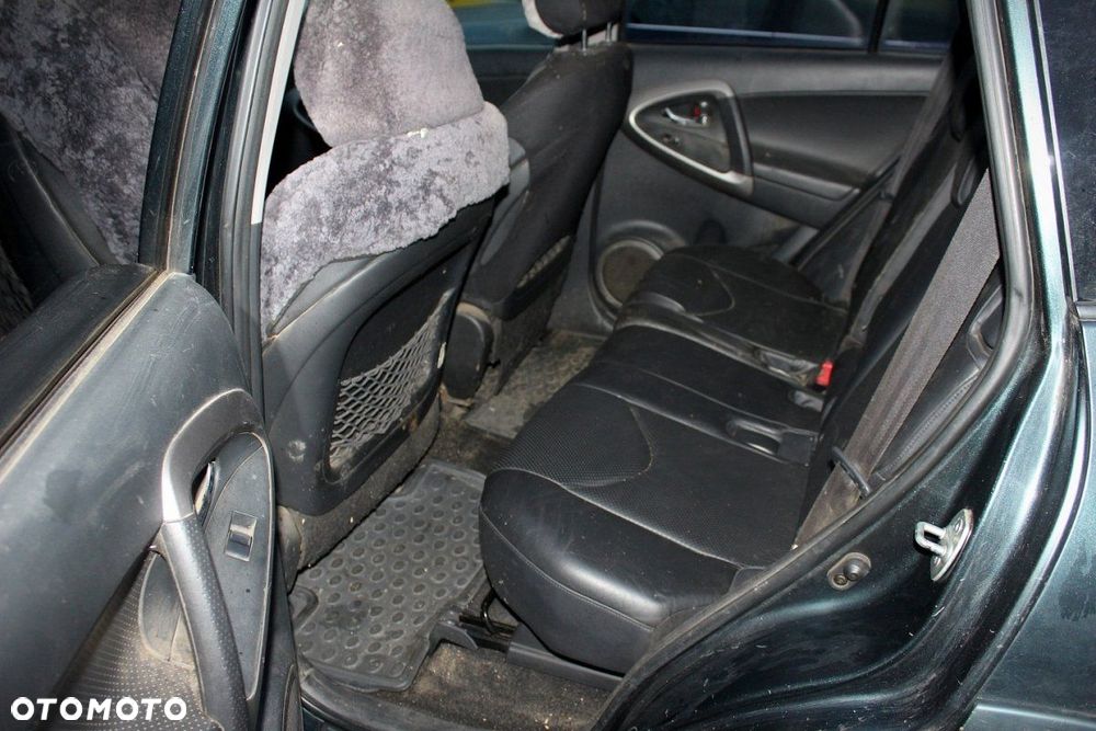 Toyota Rav4 III XA3 2006 2.2D-CAT 2AD-FHV Suv (MASKA, ZDERZAK, LAMPA, BŁOTNIK, DRZWI, SZYBA, FOTEL) - 12