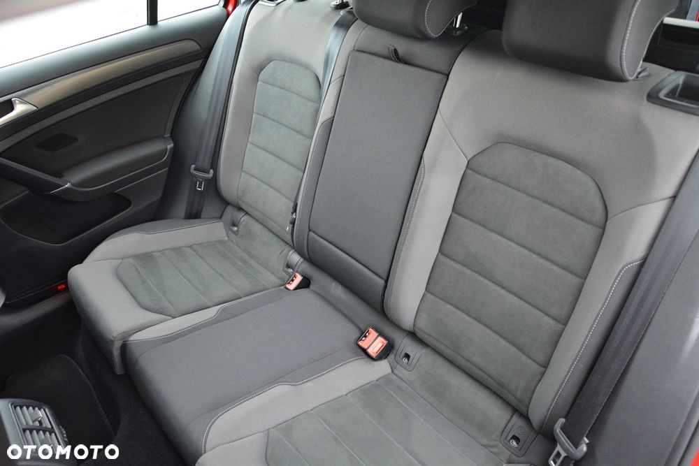 Volkswagen Golf - 14