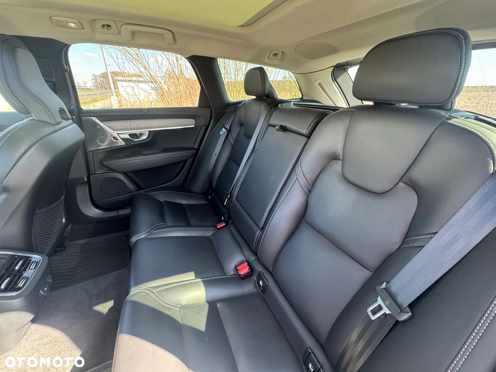 Volvo V90 Cross Country - 7