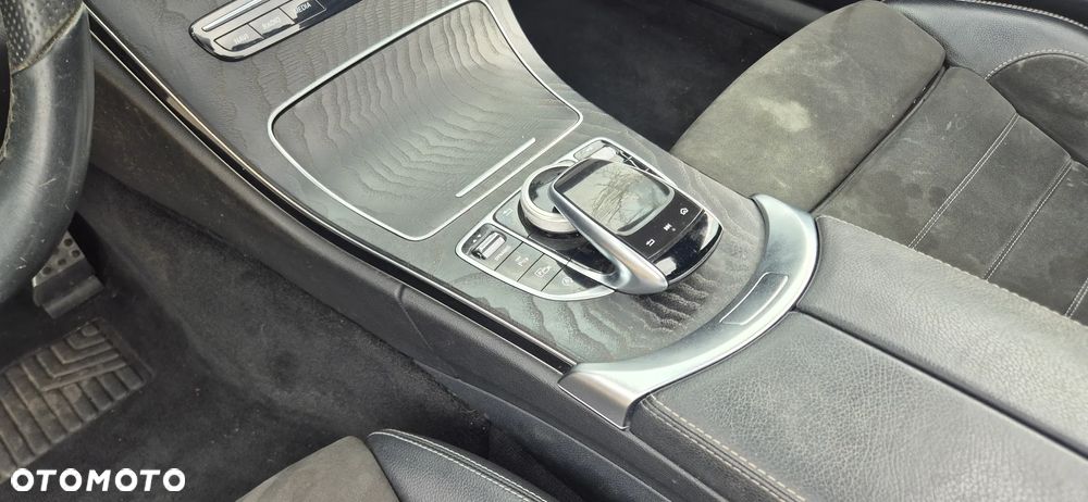 Mercedes-Benz Klasa C 220 d 9G-TRONIC - 33