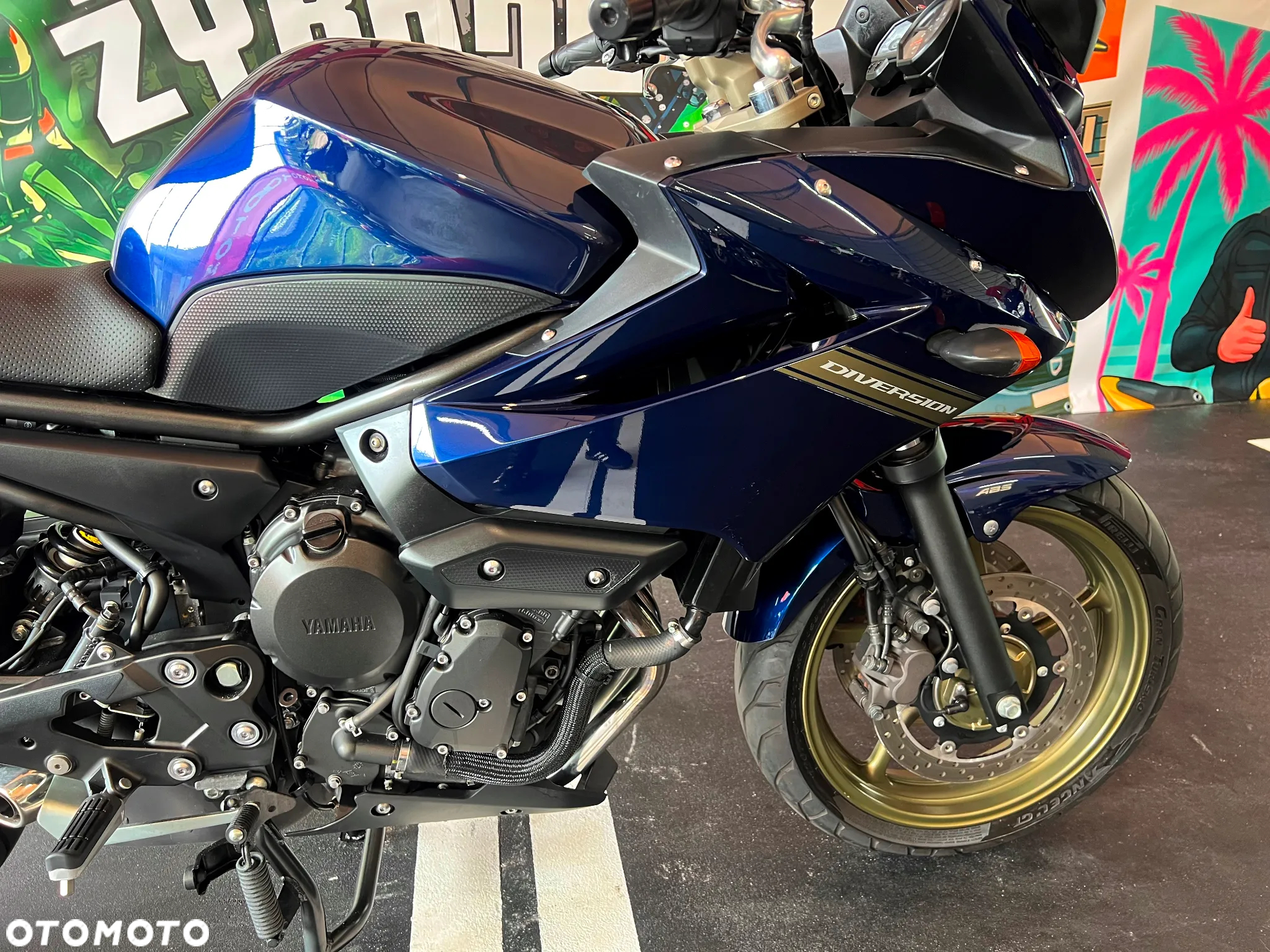 Yamaha XJ - 9