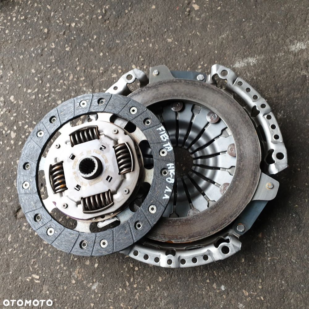 FORD FIESTA MK8 1.1 SPRZEGLO DOCISK H1BG-7563-AA   H1BG-7550-AA   18R - 1