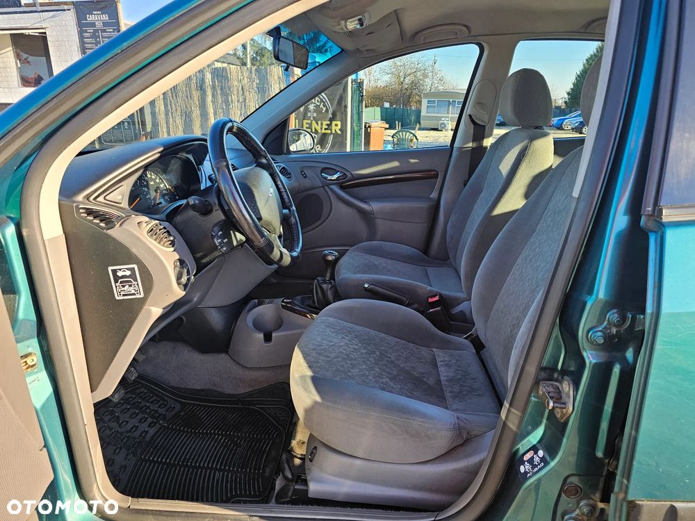 Ford Focus 1.6 Ambiente - 5