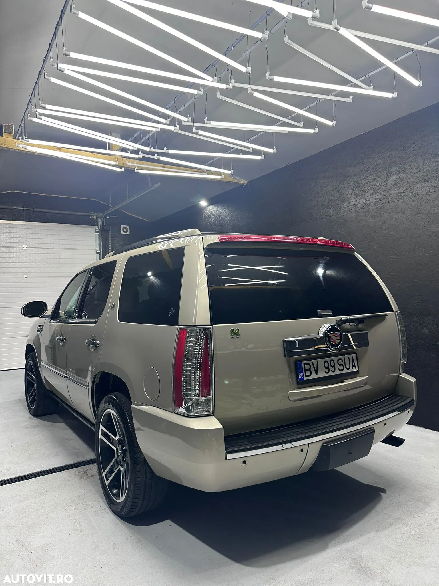 Cadillac Escalade 6.0 V8 - 39