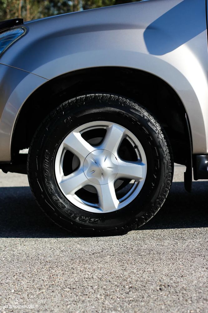 Isuzu D-Max 2.5 DTi CD 4WD LS Sport Edition - 8