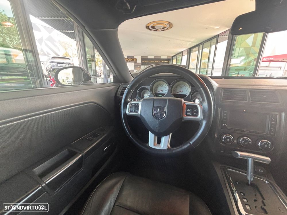 Dodge Challenger - 7