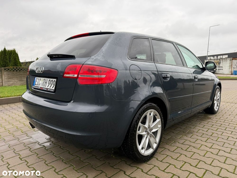 Audi A3 Sportback 1.4 TFSI Attraction - 4