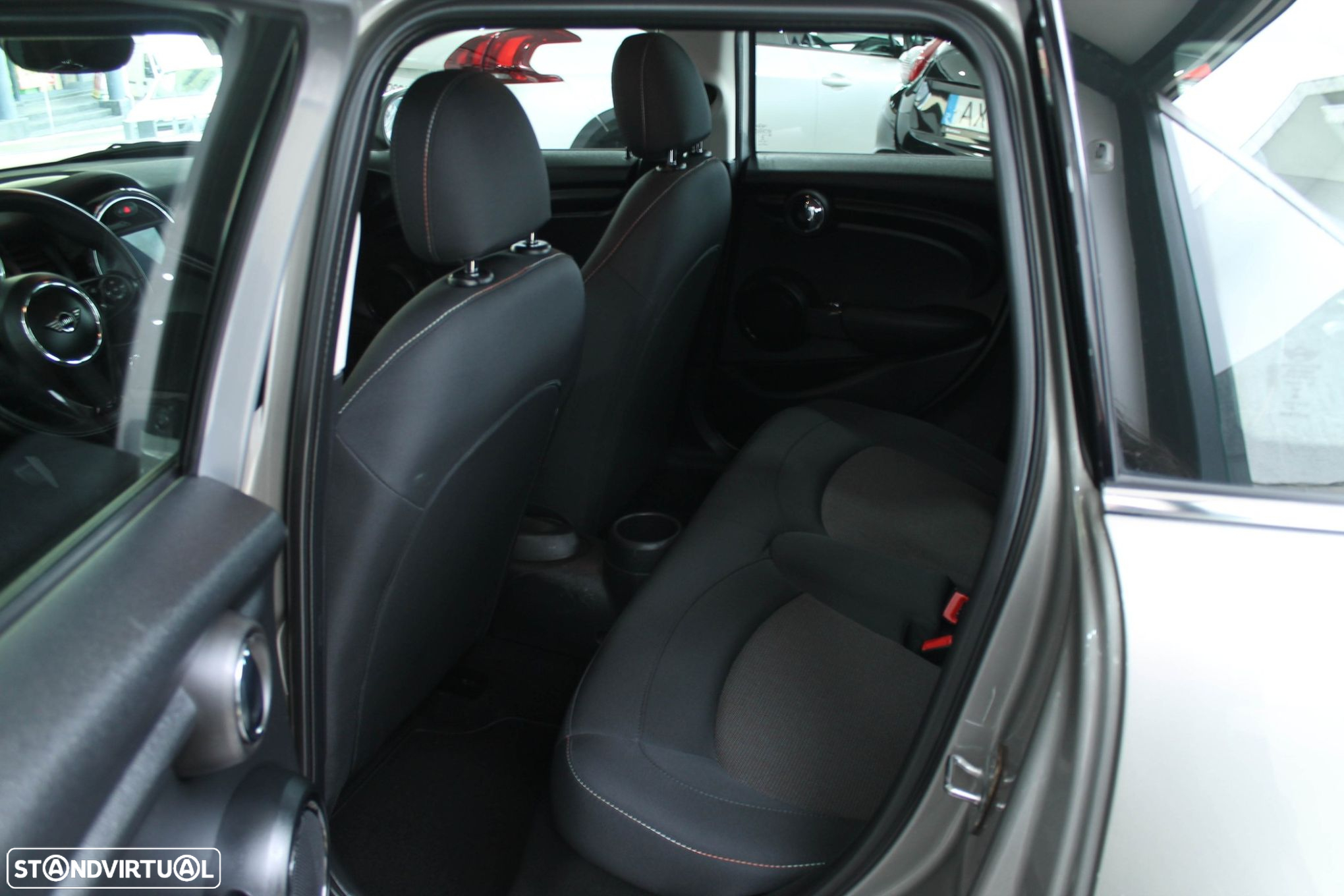 MINI 5 Portas One D - 11