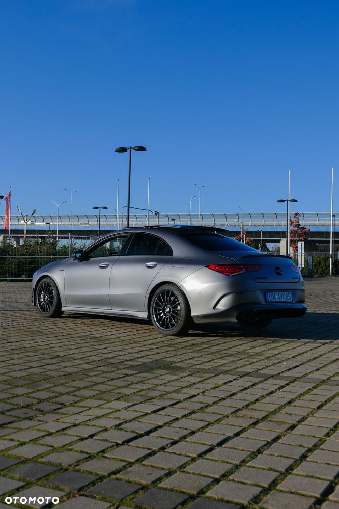 Mercedes-Benz CLA - 4