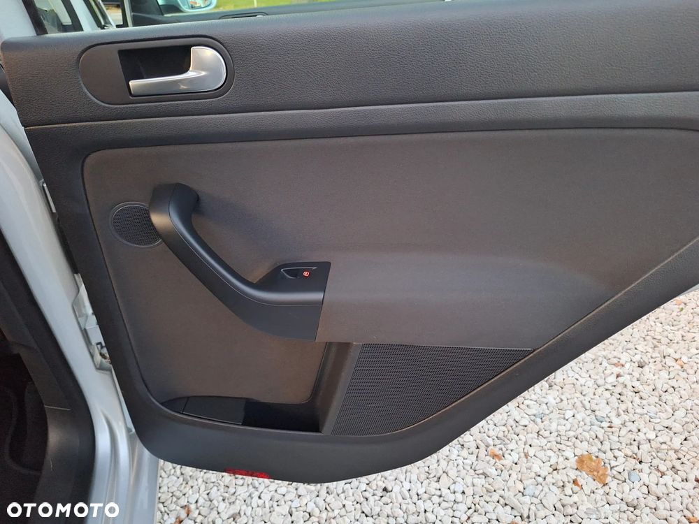 Volkswagen Golf Plus 1.6 Comfortline - 32