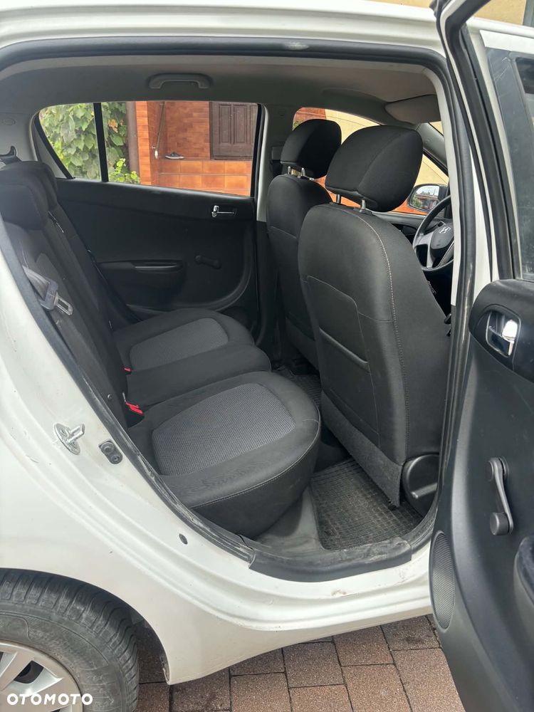 Hyundai i20 1.1 CRDi Style - 8