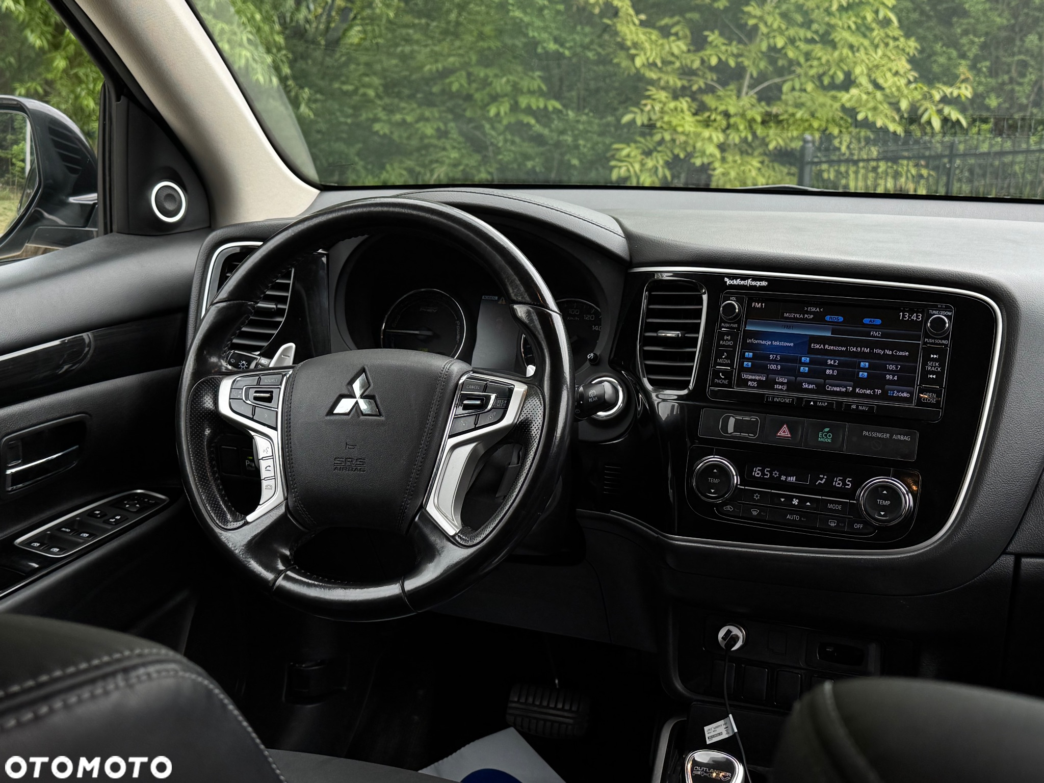 Mitsubishi Outlander 2.0 4WD Plug-In Hybrid - 5