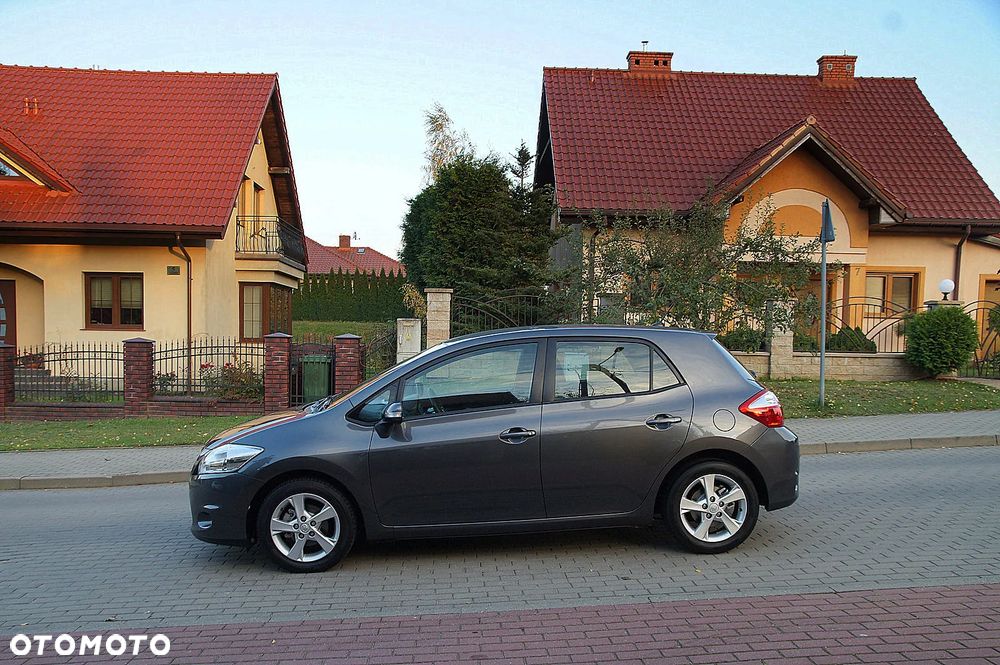 Toyota Auris 1.6 Comfort - 4